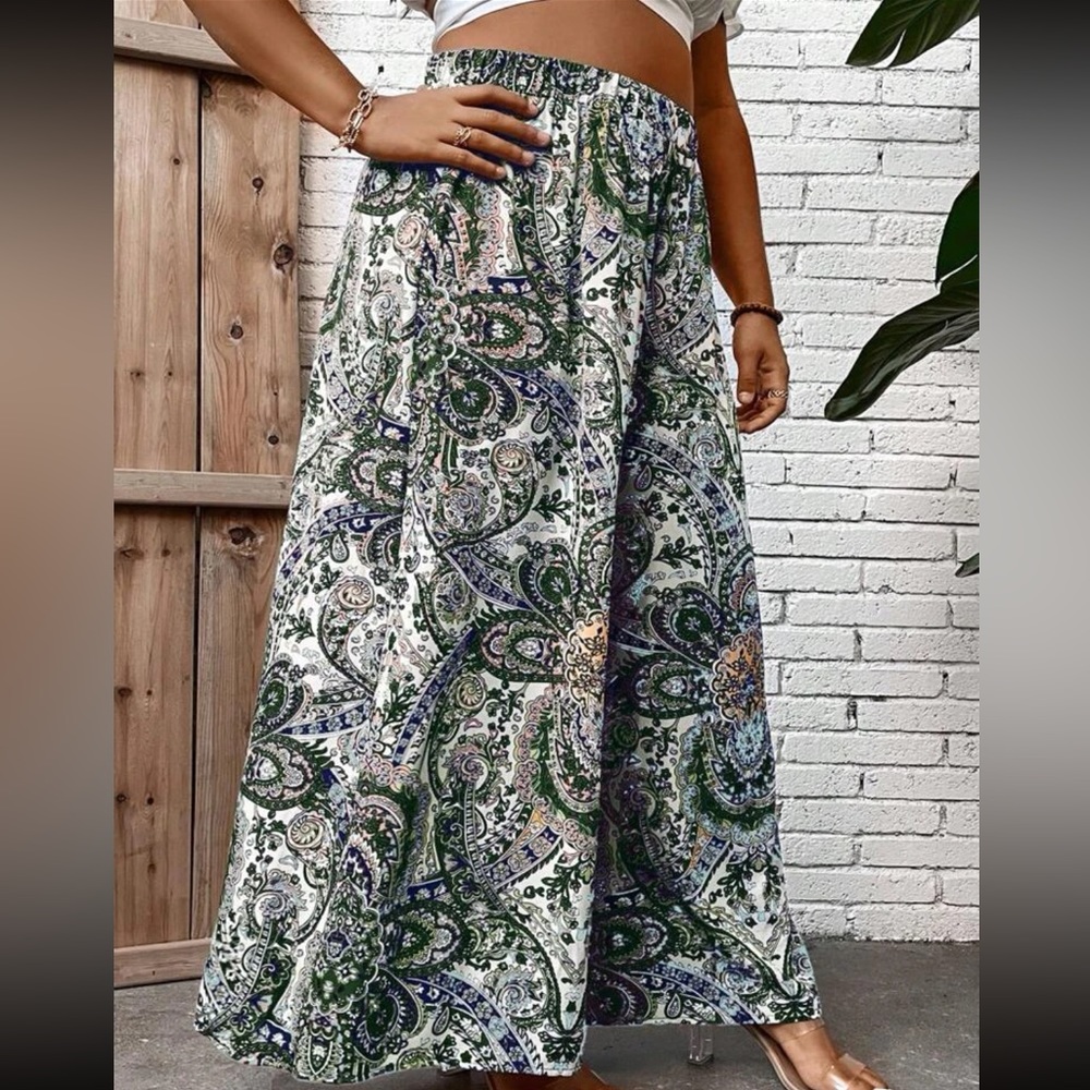 Plus size boho paisley print wide leg pants - Picture 5 of 8